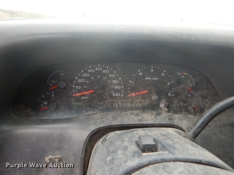 image for item GA9044 2003 Ford F450 Super Duty  flatbed truck