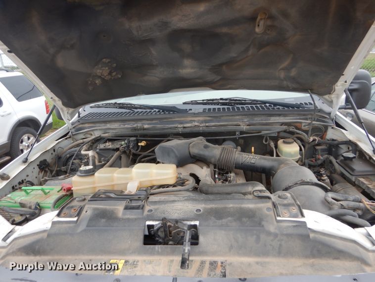 image for item GA9044 2003 Ford F450 Super Duty  flatbed truck