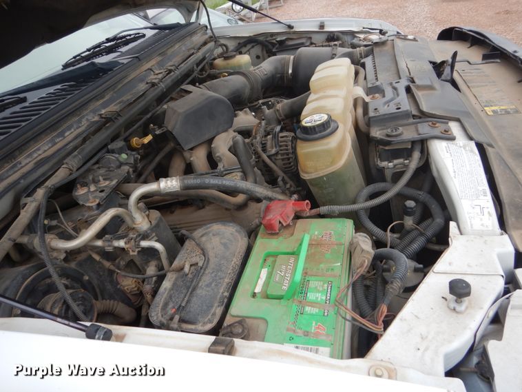 image for item GA9044 2003 Ford F450 Super Duty  flatbed truck