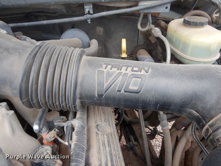 image for item GA9044 2003 Ford F450 Super Duty  flatbed truck