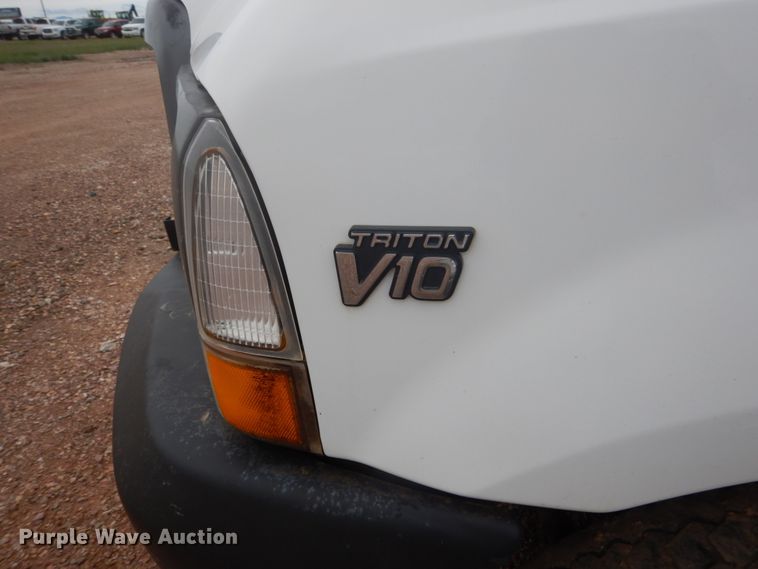 image for item GA9044 2003 Ford F450 Super Duty  flatbed truck