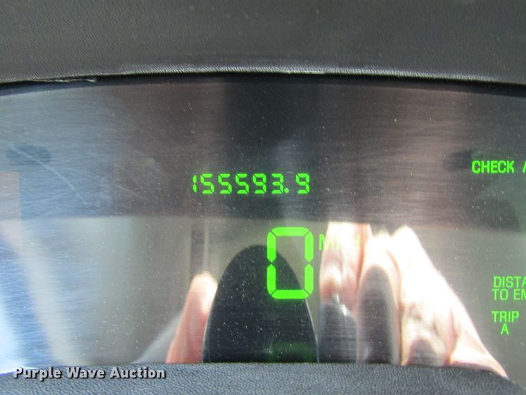 image for item GQ9076 2003 Ford Crown Victoria