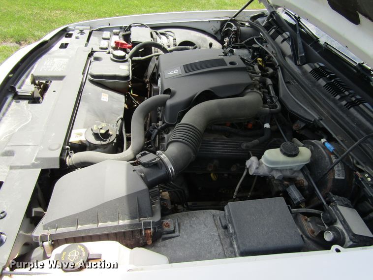 image for item GQ9076 2003 Ford Crown Victoria