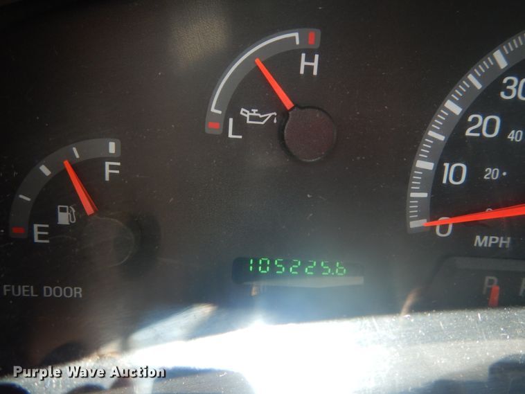 image for item GV9186 2004 Ford F150 XL  pickup truck