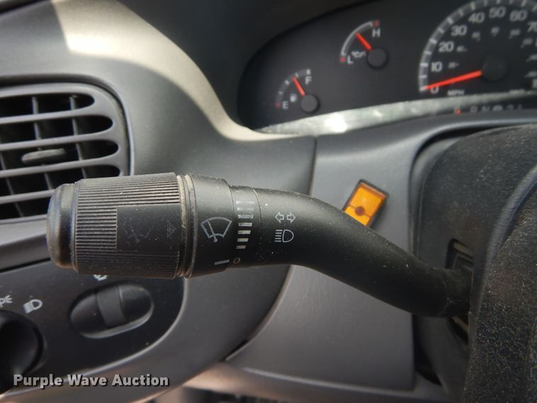 image for item GV9186 2004 Ford F150 XL  pickup truck