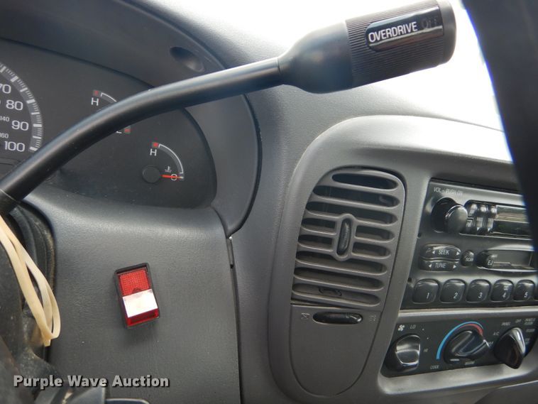 image for item GV9186 2004 Ford F150 XL  pickup truck