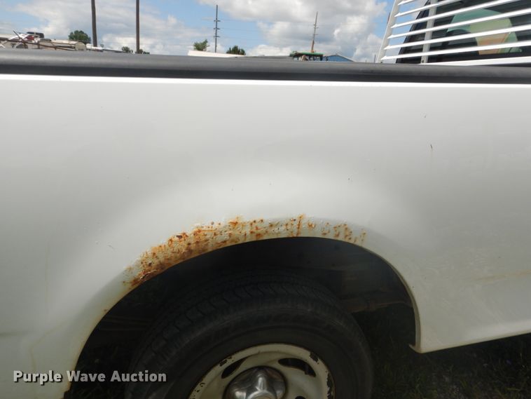 image for item GV9186 2004 Ford F150 XL  pickup truck