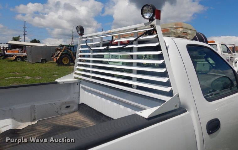 image for item GV9186 2004 Ford F150 XL  pickup truck