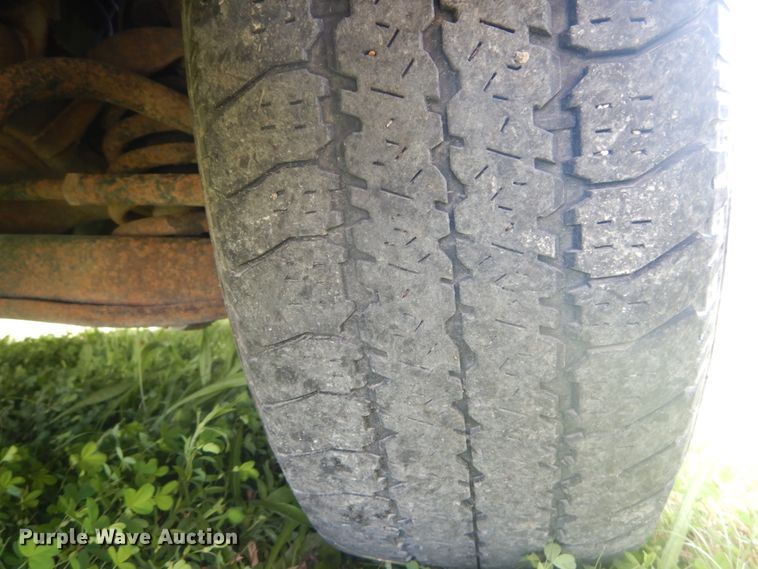 image for item GV9186 2004 Ford F150 XL  pickup truck