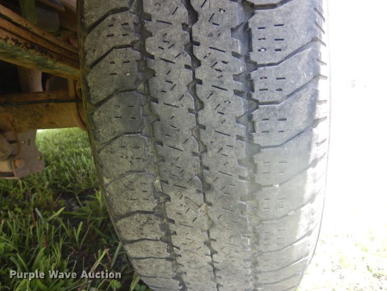 image for item GV9186 2004 Ford F150 XL  pickup truck