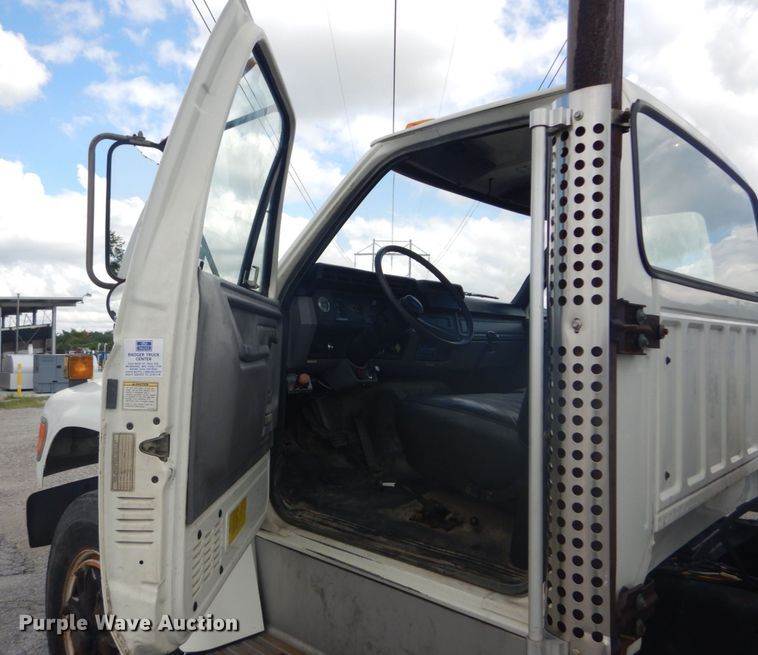 image for item GV9187 1995 Ford F800  sewer jetter truck