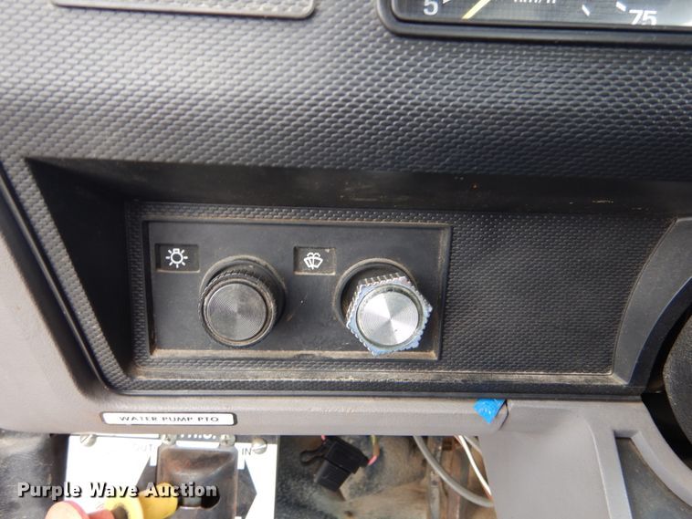 image for item GV9187 1995 Ford F800  sewer jetter truck