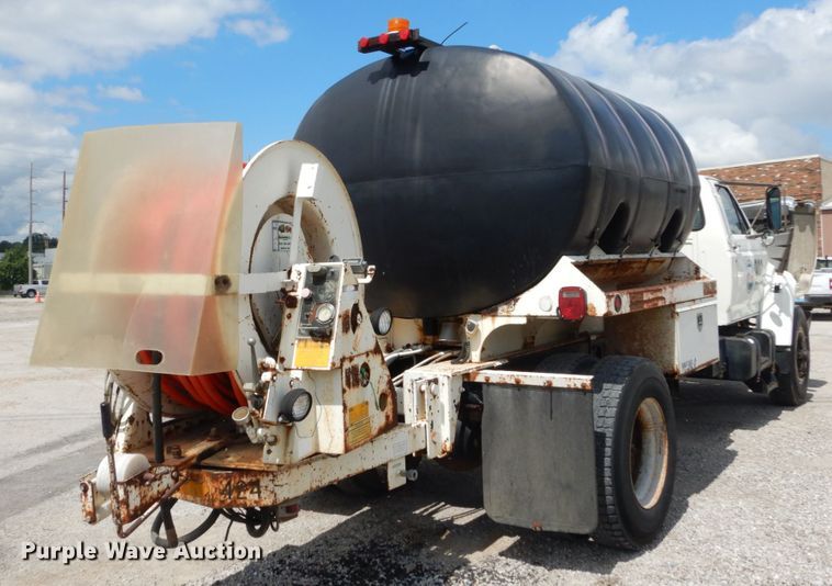 image for item GV9187 1995 Ford F800  sewer jetter truck