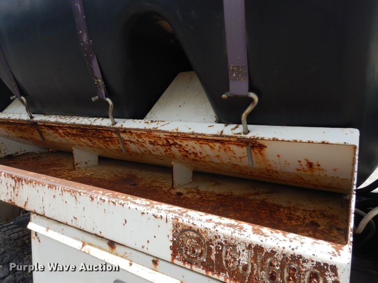 image for item GV9187 1995 Ford F800  sewer jetter truck