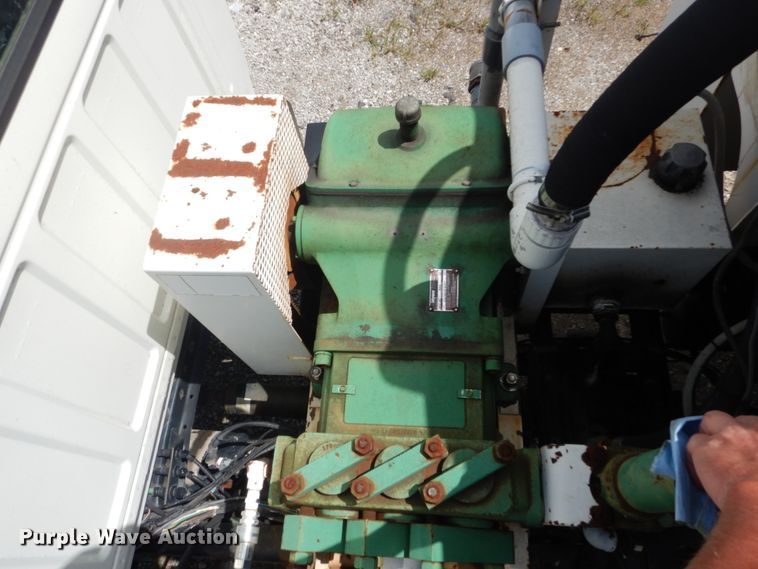 image for item GV9187 1995 Ford F800  sewer jetter truck