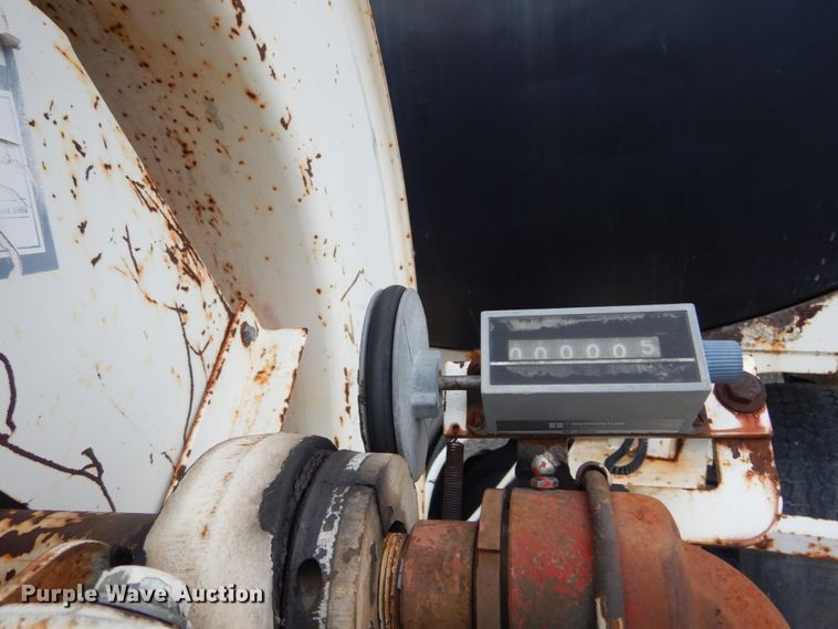 image for item GV9187 1995 Ford F800  sewer jetter truck