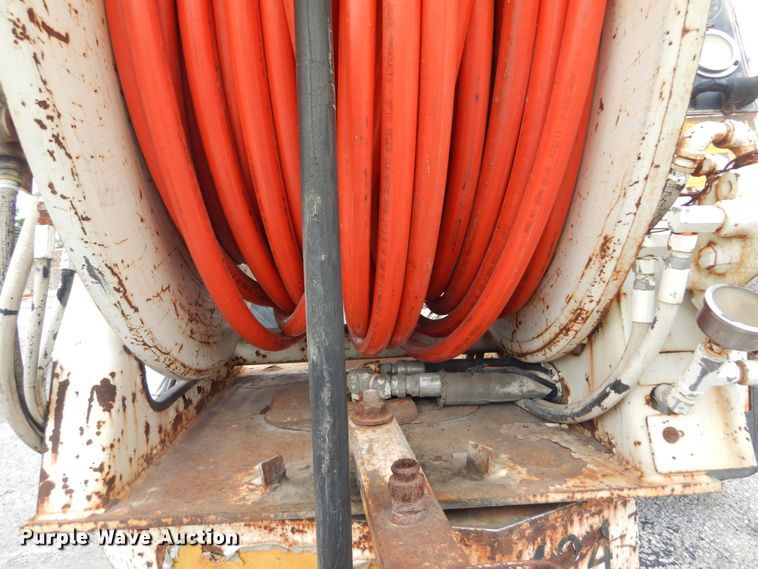 image for item GV9187 1995 Ford F800  sewer jetter truck