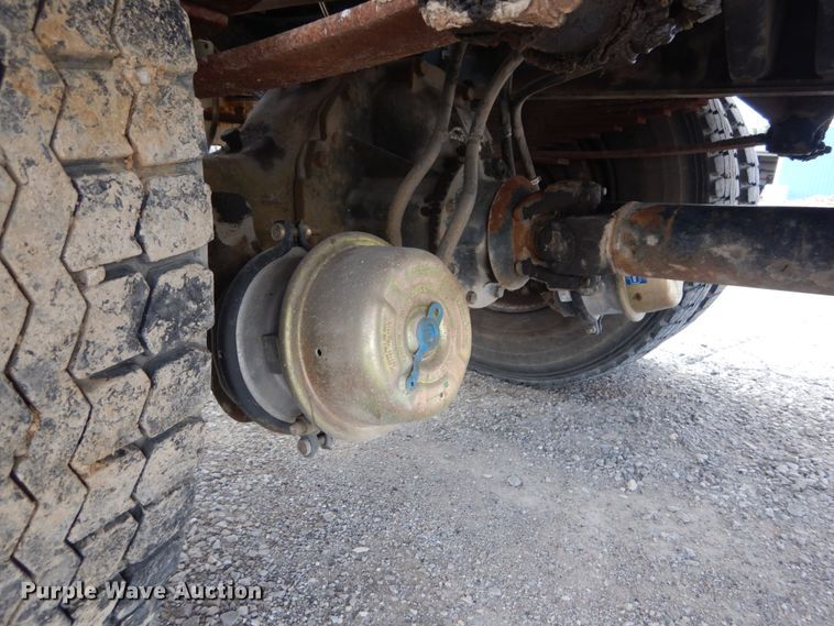 image for item GV9187 1995 Ford F800  sewer jetter truck