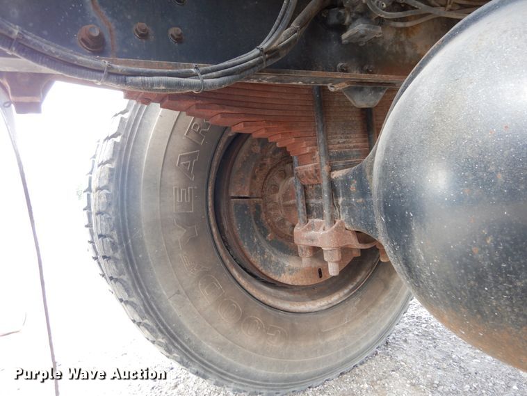 image for item GV9187 1995 Ford F800  sewer jetter truck