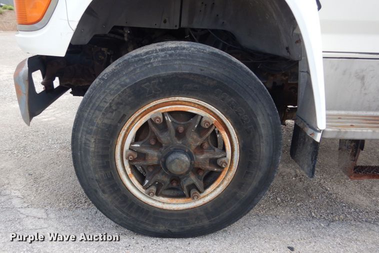 image for item GV9187 1995 Ford F800  sewer jetter truck