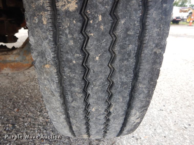 image for item GV9187 1995 Ford F800  sewer jetter truck