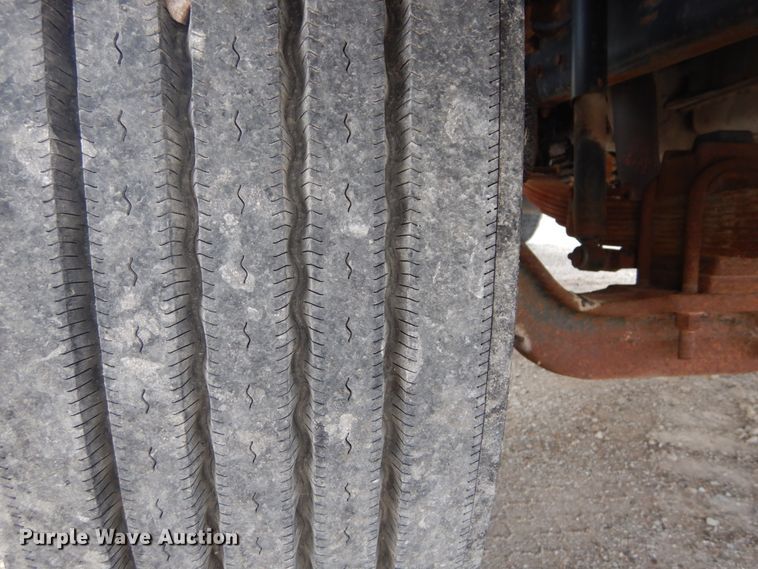 image for item GV9187 1995 Ford F800  sewer jetter truck