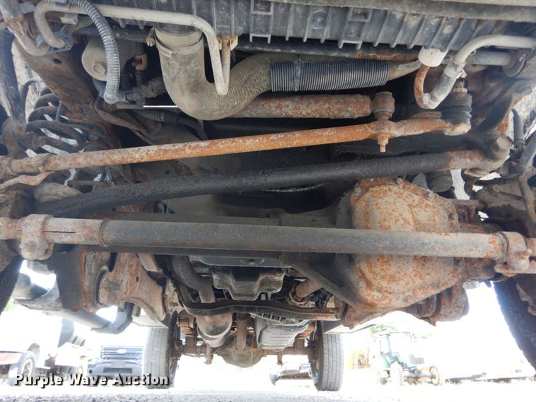 image for item GV9188 2005 Ford F250 Super Duty XL  utility bed pickup truck