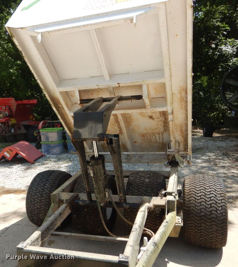 image for item GV9194 Dakota 525 dump cart