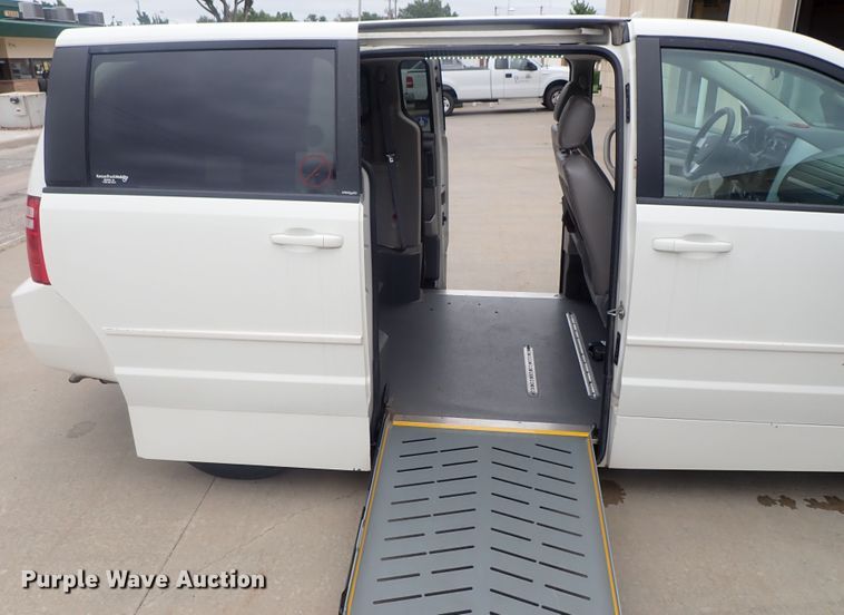 image for item GV9579 2010 Dodge Grand Caravan  Amerivan handicap accessible van