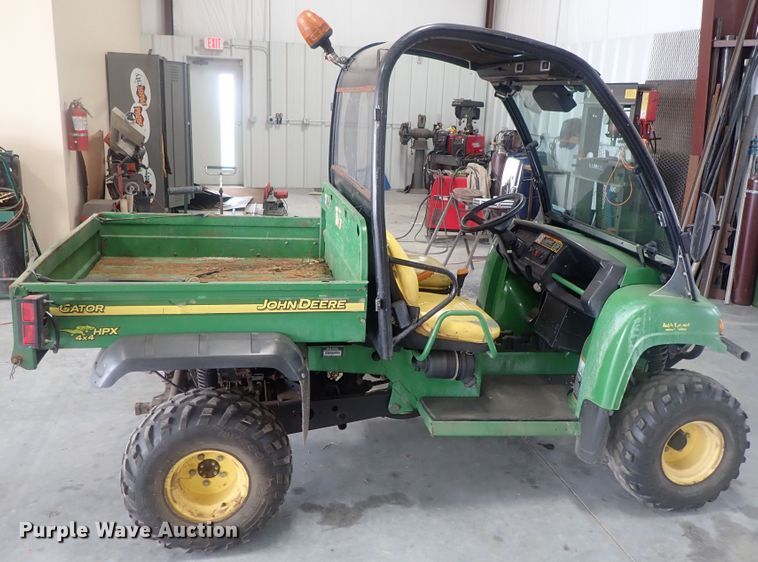 image for item GV9601 2004 John Deere Gator HPX  utility vehicle
