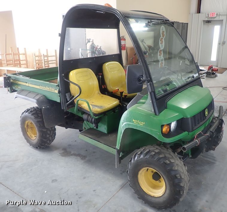 image for item GV9601 2004 John Deere Gator HPX  utility vehicle