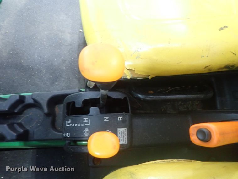 image for item GV9601 2004 John Deere Gator HPX  utility vehicle