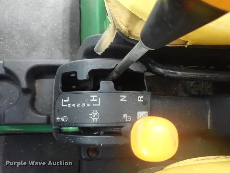 image for item GV9601 2004 John Deere Gator HPX  utility vehicle