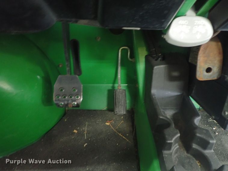 image for item GV9601 2004 John Deere Gator HPX  utility vehicle