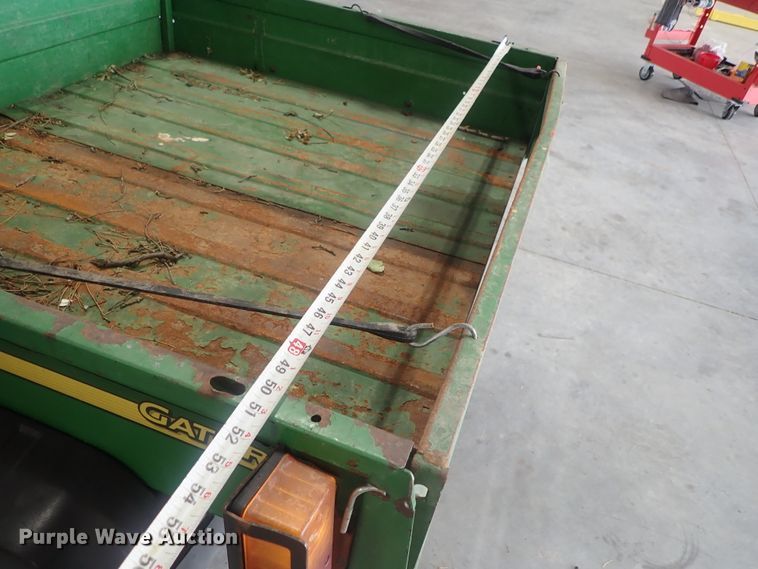 image for item GV9601 2004 John Deere Gator HPX  utility vehicle