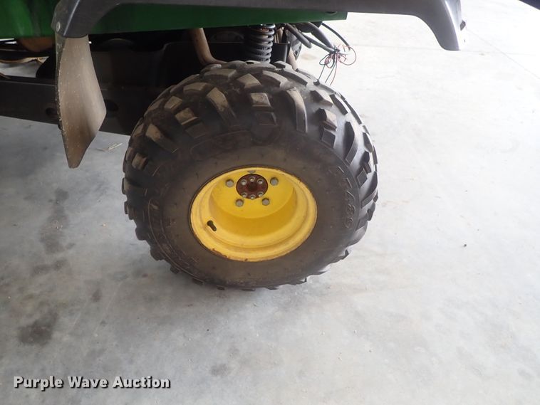 image for item GV9601 2004 John Deere Gator HPX  utility vehicle
