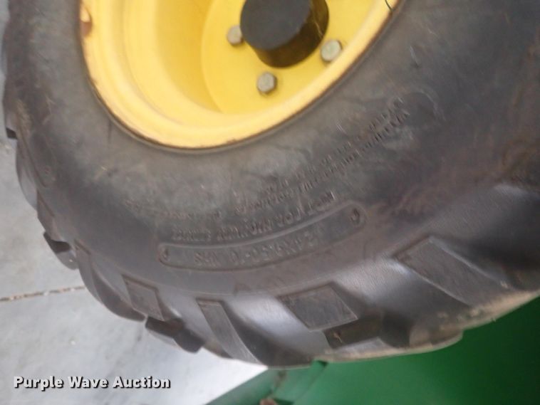 image for item GV9601 2004 John Deere Gator HPX  utility vehicle