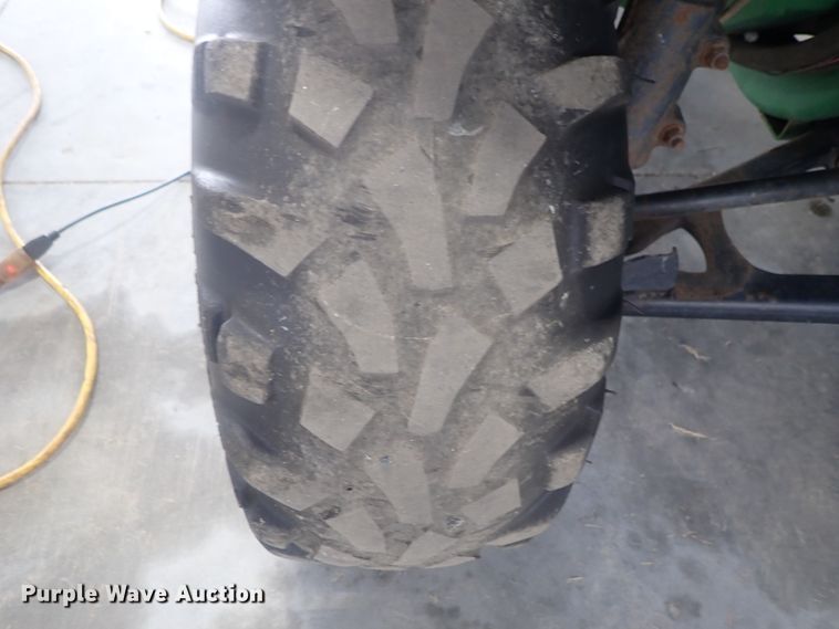 image for item GV9601 2004 John Deere Gator HPX  utility vehicle