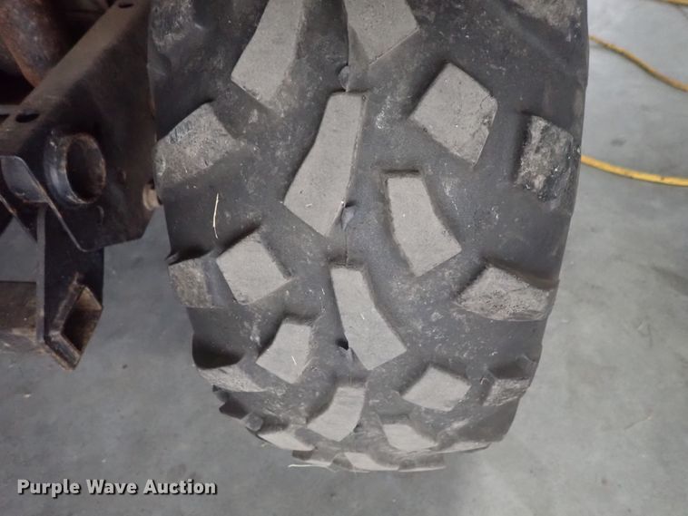 image for item GV9601 2004 John Deere Gator HPX  utility vehicle