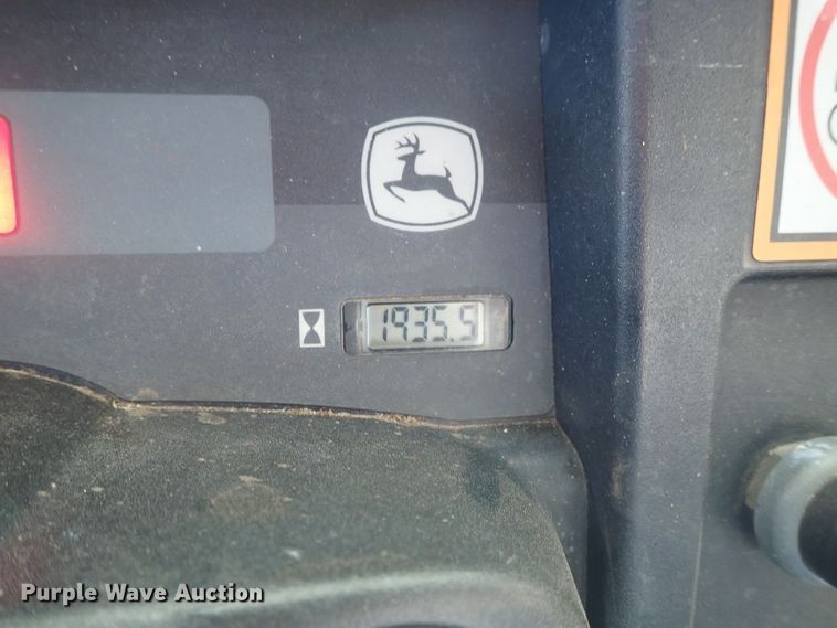 image for item GV9601 2004 John Deere Gator HPX  utility vehicle