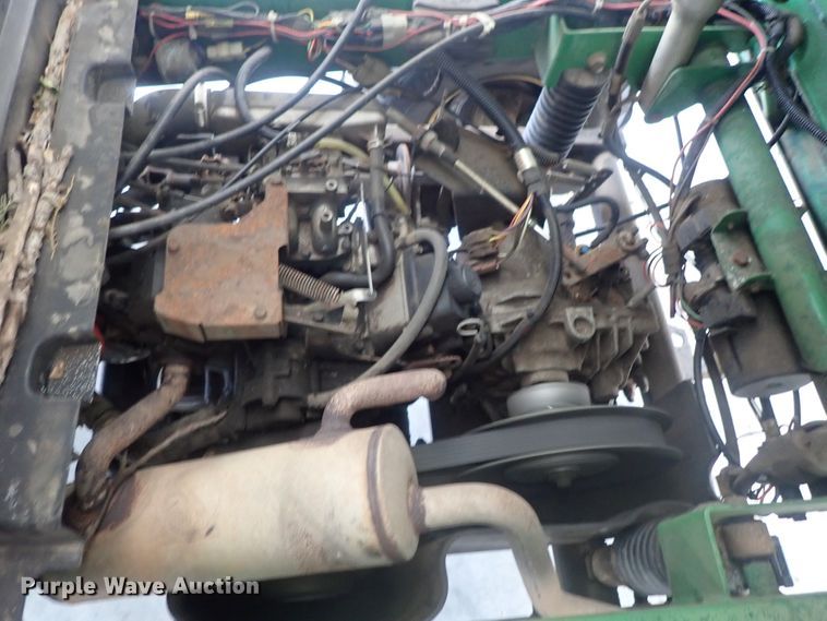 image for item GV9601 2004 John Deere Gator HPX  utility vehicle