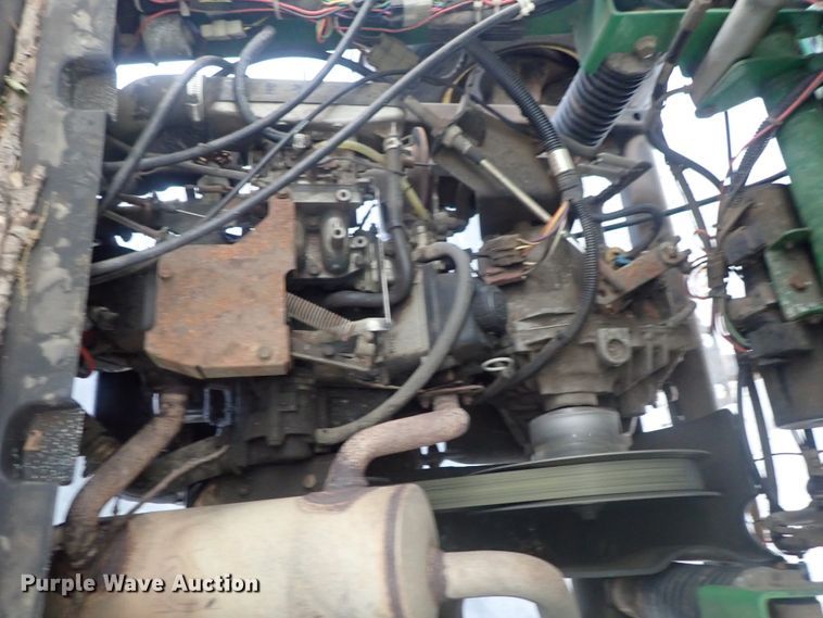 image for item GV9601 2004 John Deere Gator HPX  utility vehicle