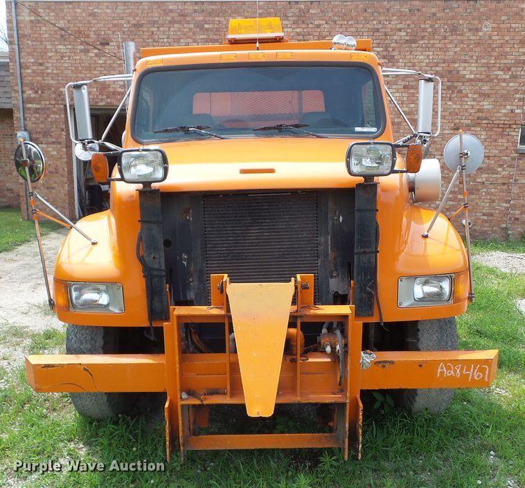 image for item GX9155 1995 International 4700  dump truck