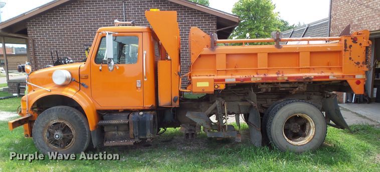 image for item GX9155 1995 International 4700  dump truck
