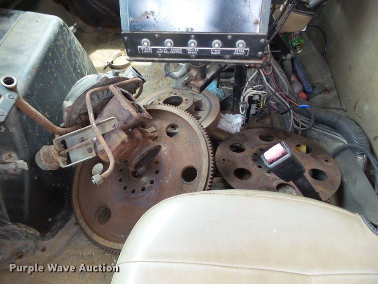 image for item GX9155 1995 International 4700  dump truck