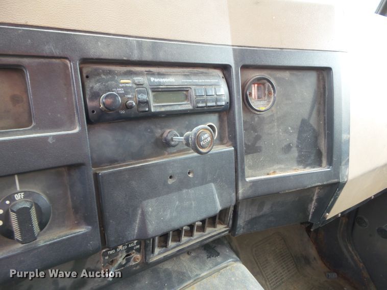 image for item GX9155 1995 International 4700  dump truck