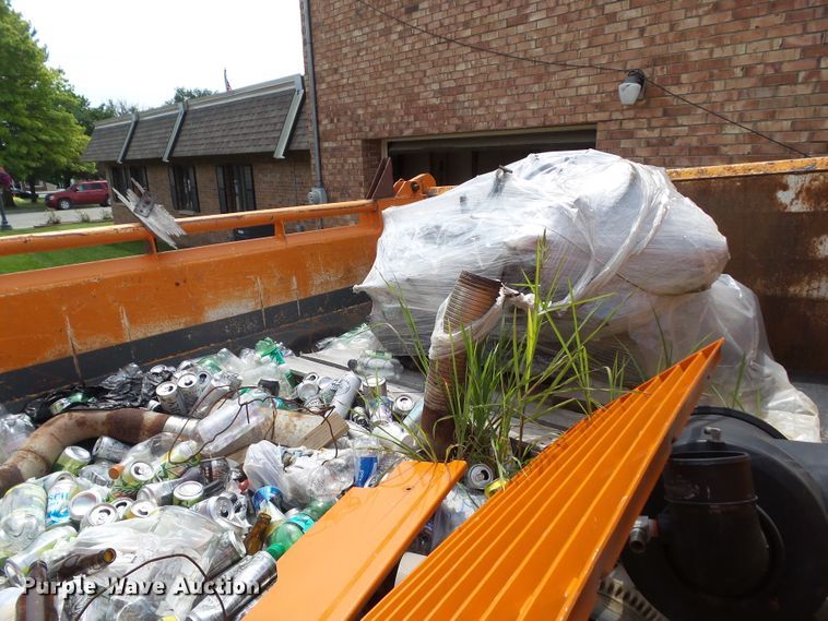 image for item GX9155 1995 International 4700  dump truck