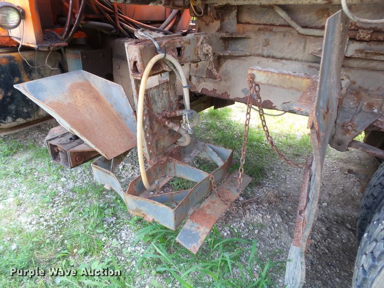 image for item GX9155 1995 International 4700  dump truck