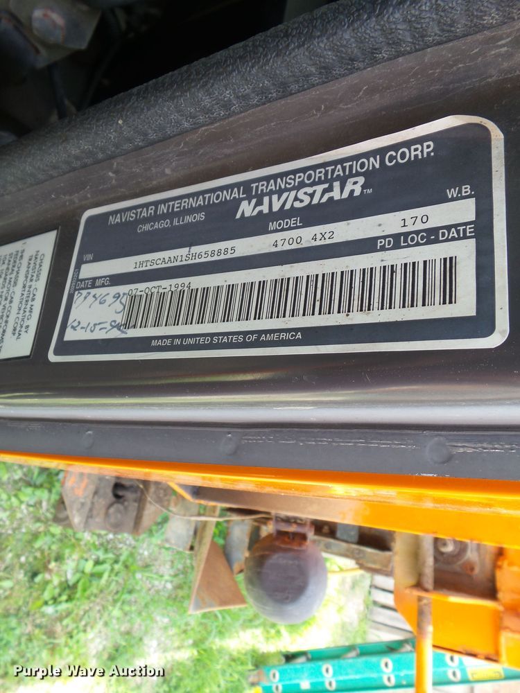 image for item GX9155 1995 International 4700  dump truck