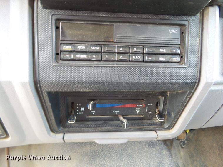 image for item GX9156 1995 Ford F700  dump truck